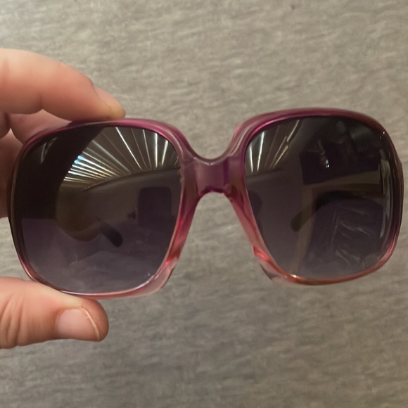 Collection- 4 pairs of affordable sunglasses  I never wore. Last pair- Roots - Picture 12 of 17